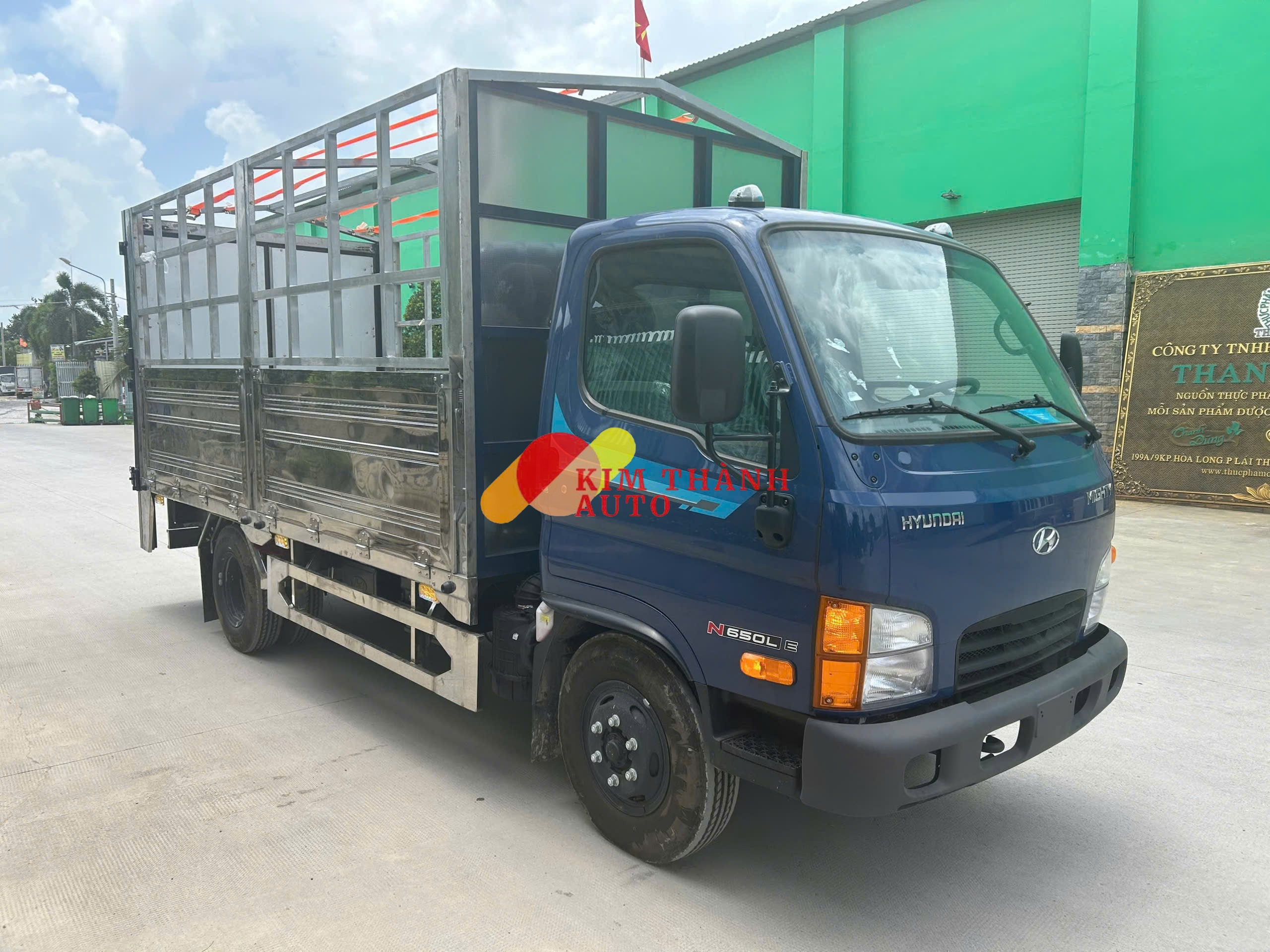 Xe tải Hyundai N650L 3.5 tấn thùng bạt bửng nâng - Ảnh 4