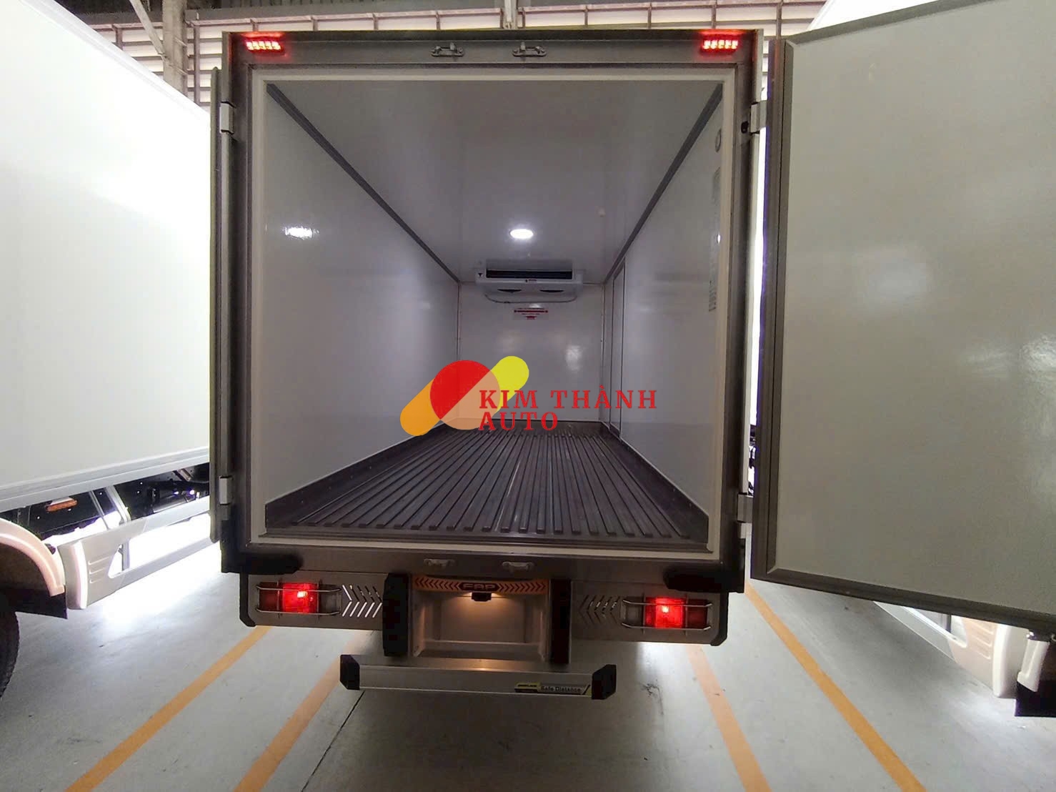 Xe tải Isuzu 1.9 tấn đông lạnh - Ảnh 5