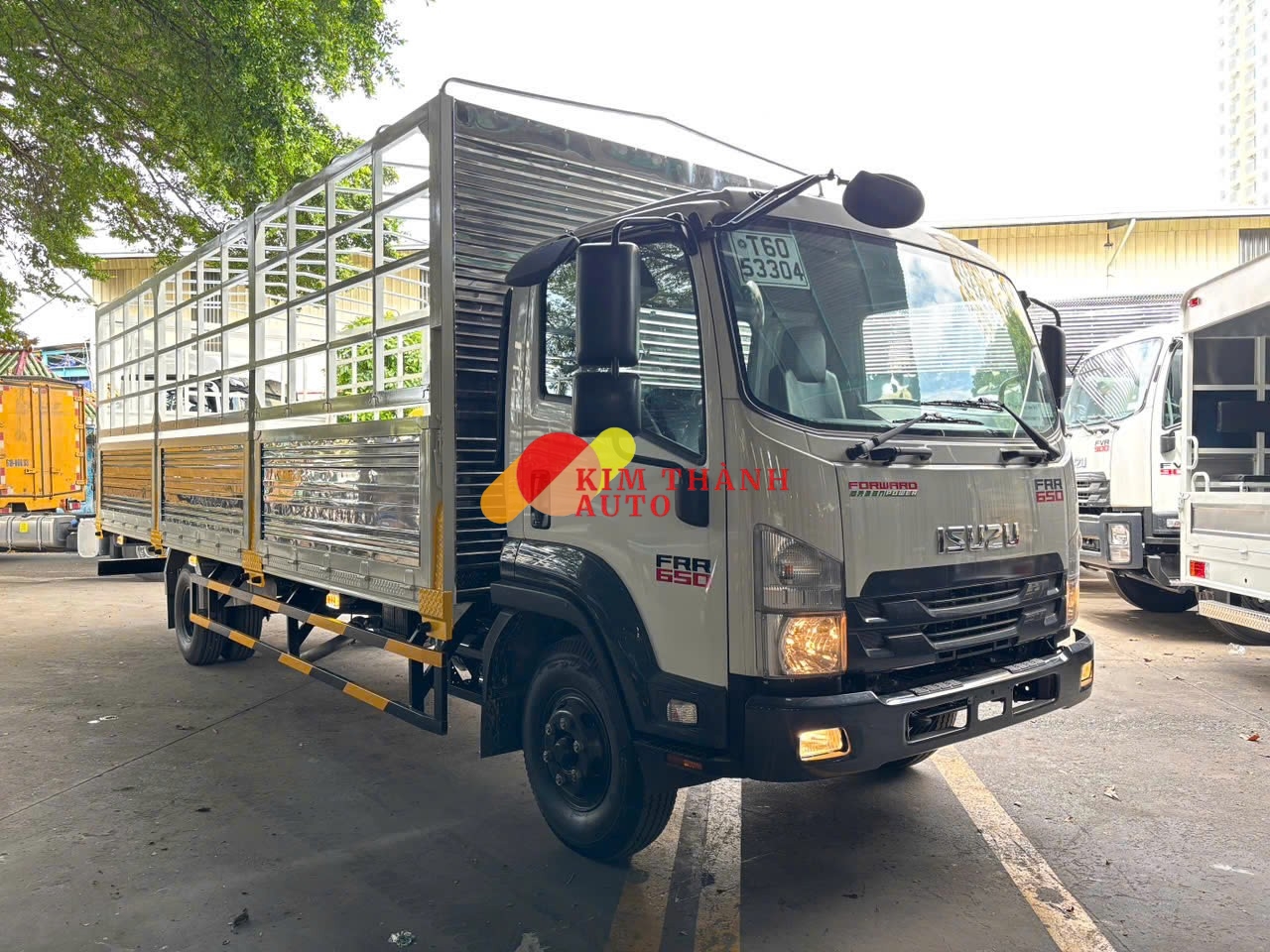 Xe Tải Isuzu FRR650NE5 6.5 tấn thùng bạt - Ảnh 5