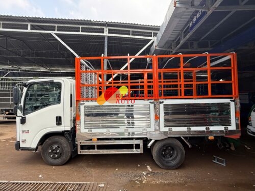 Xe tải Isuzu 2.3 Tấn QKR 230 Thùng Mui Bạt