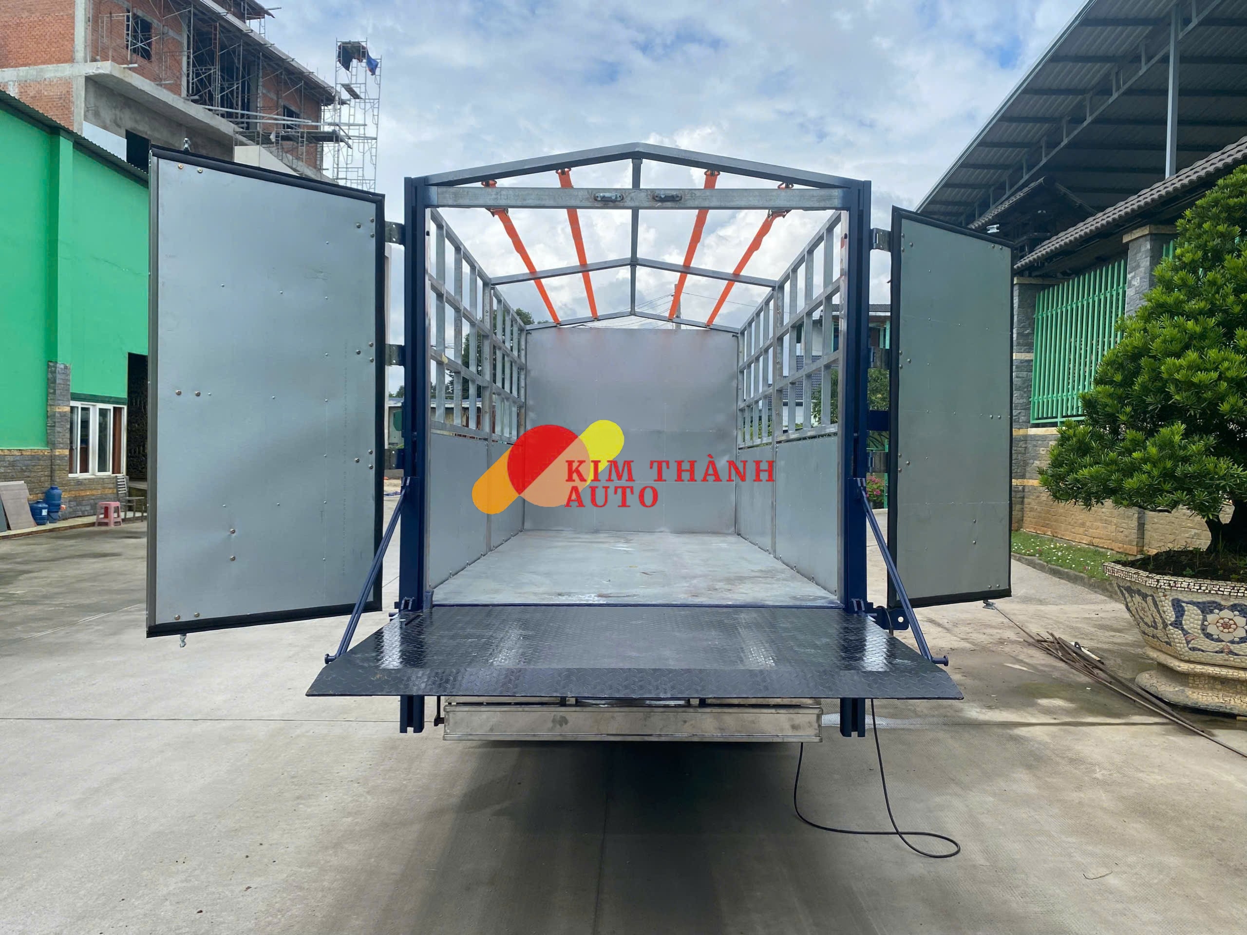 Xe tải Hyundai N500L 1.9 Tấn thùng bạt bửng nâng - Ảnh 8