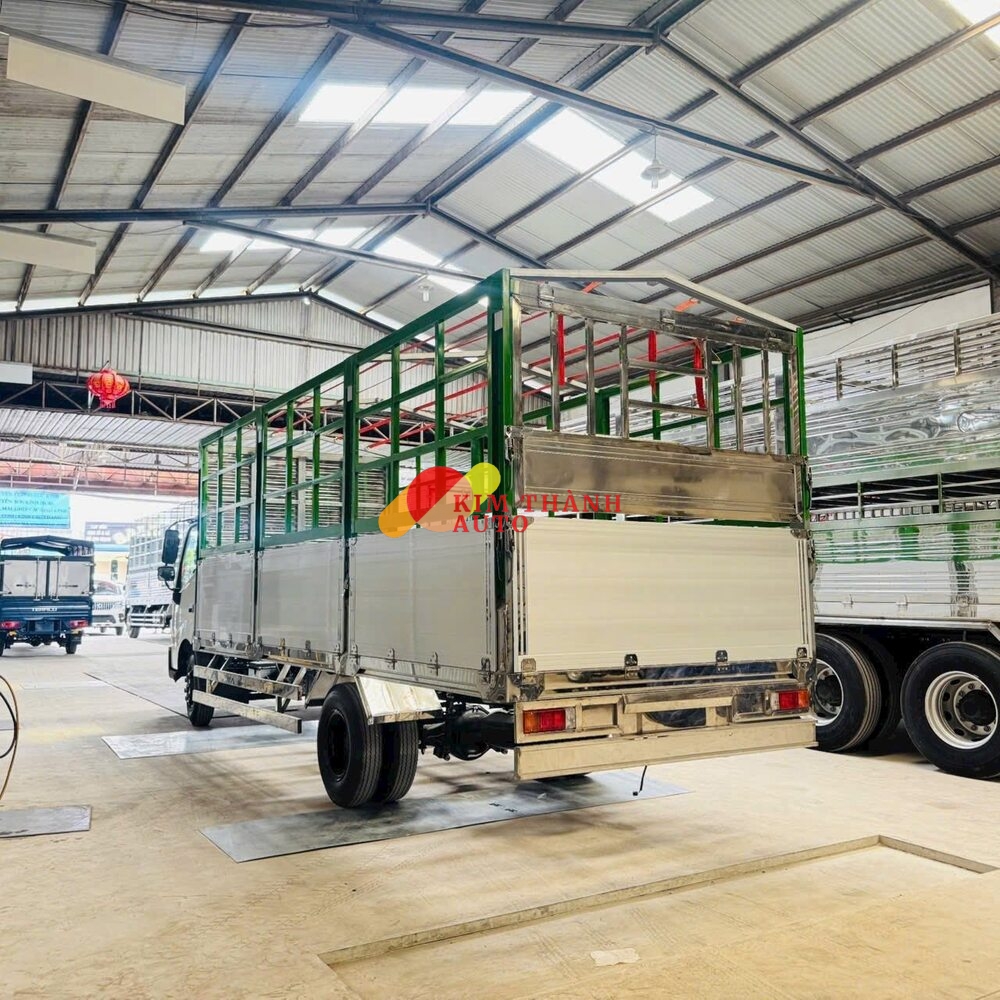 Xe Hino XZU720L 3T5 Thùng Mui Bạt 5m2 - Ảnh 3