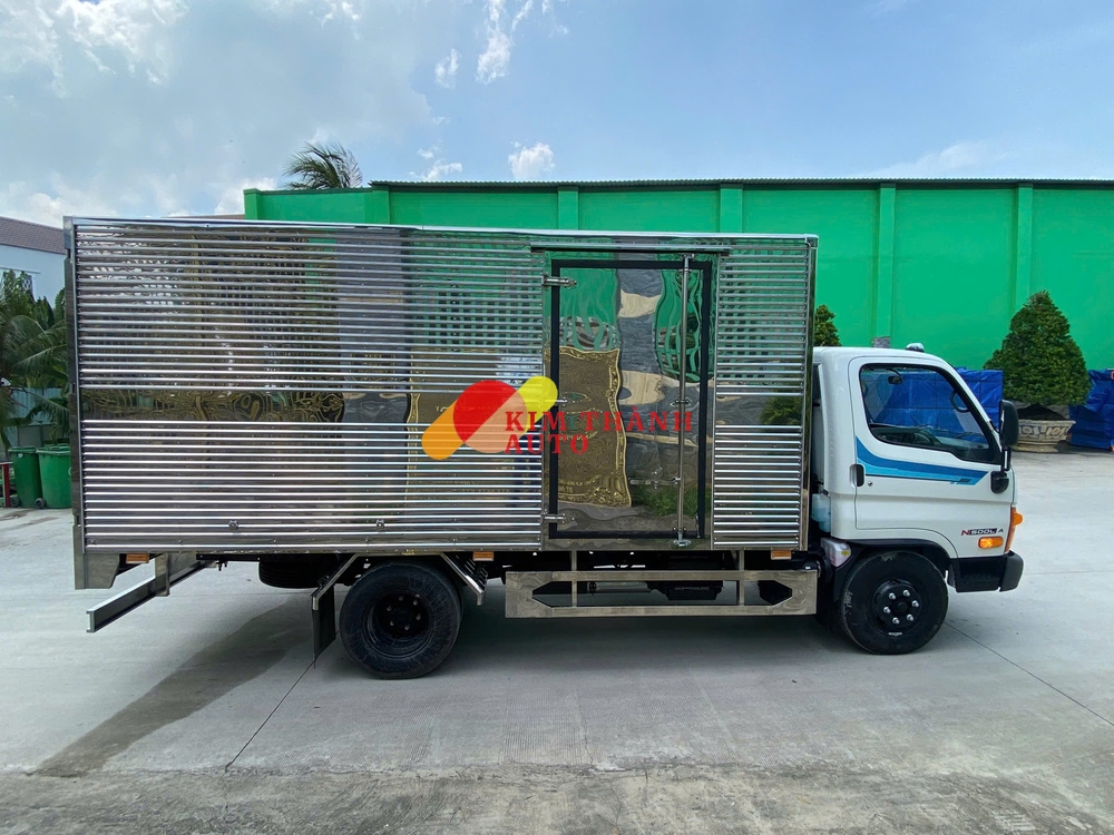 Xe Hyundai N500LA Thùng Kín Inox 1T9 - Ảnh 2