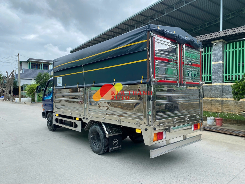 Xe Hyundai N550LA Thùng Bạt Inox 1T9 - Ảnh 3