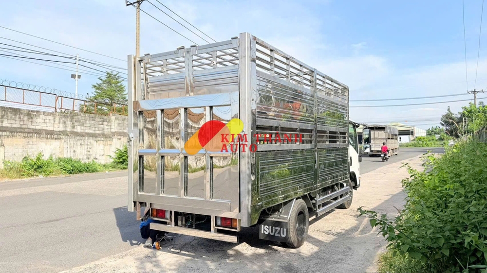 Xe Isuzu QKR270 2.4 Tấn Thùng Chở Gia Súc - Ảnh 4