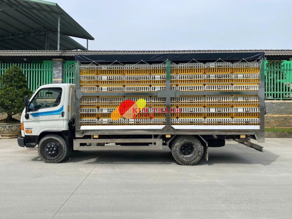 Xe Hyundai W11S 6T5 Thùng Chở Gia Cầm 4M9 - Ảnh 3