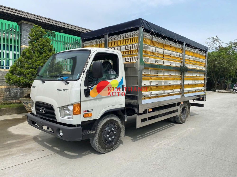 Xe Hyundai W11S 6T5 Thùng Chở Gia Cầm 4M9